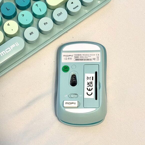 Blue Wireless Typewriter Keyboard and Mouse Set - Picture 3 of 6